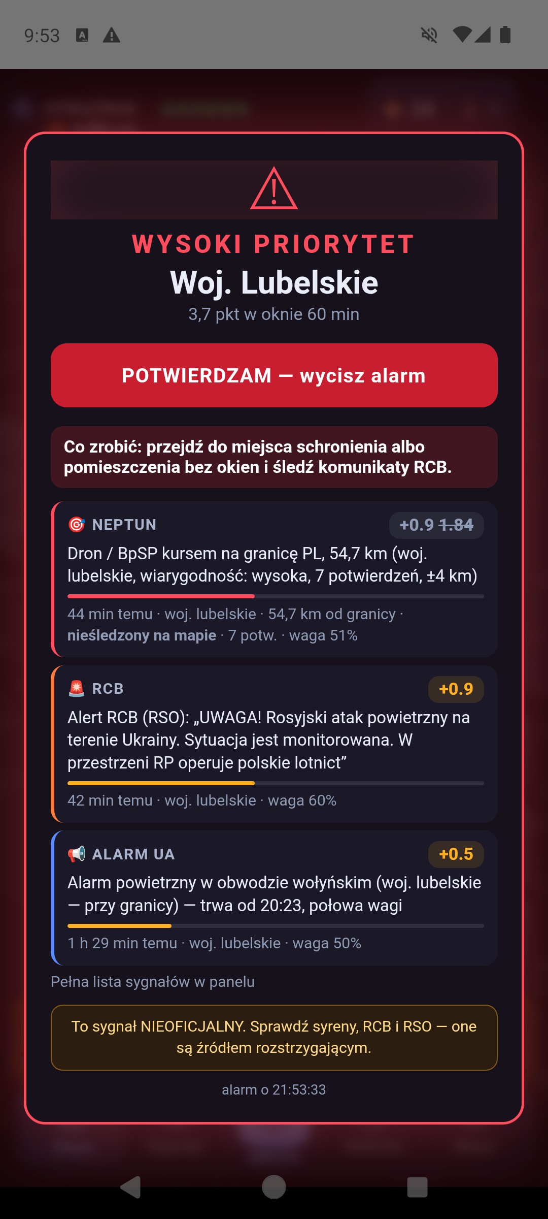 Testowy ekran pełnego alarmu z 21 października 2026: WYSOKI PRIORYTET, woj. lubelskie, 3,7 pkt w oknie 60 min, zaraz pod wynikiem przycisk POTWIERDZAM — wycisz alarm, pole Co zrobić: przejdź do miejsca schronienia albo pomieszczenia bez okien i śledź komunikaty RCB, trzy powody — dron NEPTUN kursem na granicę PL, 54,7 km, Alert RCB (RSO) o rosyjskim ataku powietrznym na terenie Ukrainy i alarm powietrzny w obwodzie wołyńskim — napis Pełna lista sygnałów w panelu i uwaga, że to sygnał nieoficjalny